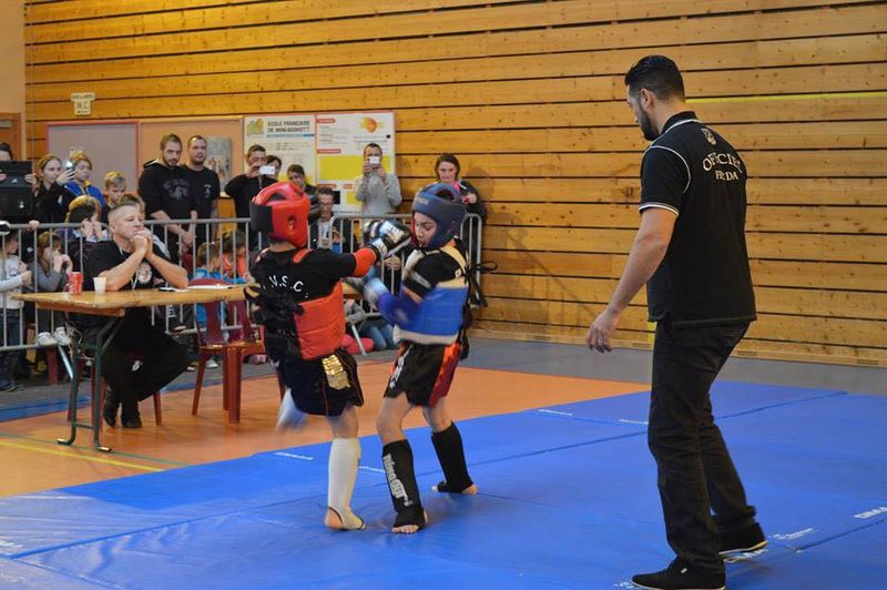 Championnats de Franche-Comté du Kick-Boxing et de Boxe Thaï.Besancon le 22 novembre 2014 - Energy Fight Club championnat_2014__10_.jpg (large)