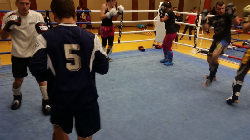 Séance d'entrainement.Lons le Saunier janvier 2015 - Energy Fight Club entrainement__45_.jpg (large)