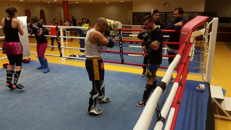 Séance d'entrainement.Lons le Saunier janvier 2015 - Energy Fight Club entrainement__50_.jpg (large)
