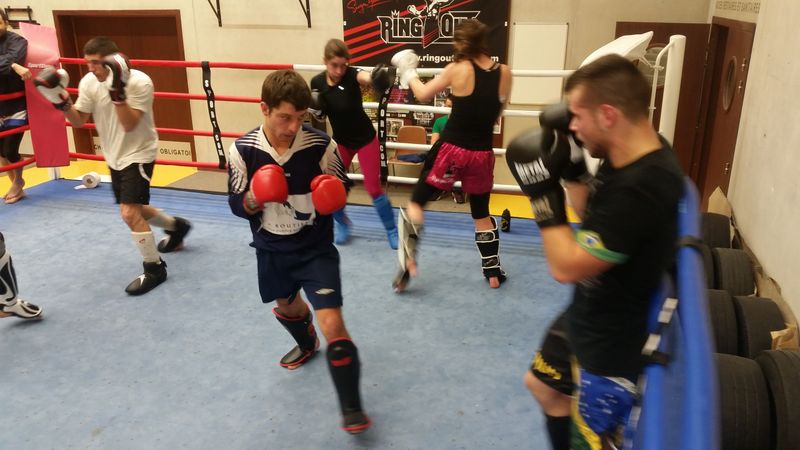 Séance d'entrainement.Lons le Saunier janvier 2015 - Energy Fight Club entrainement__54_.jpg (large)