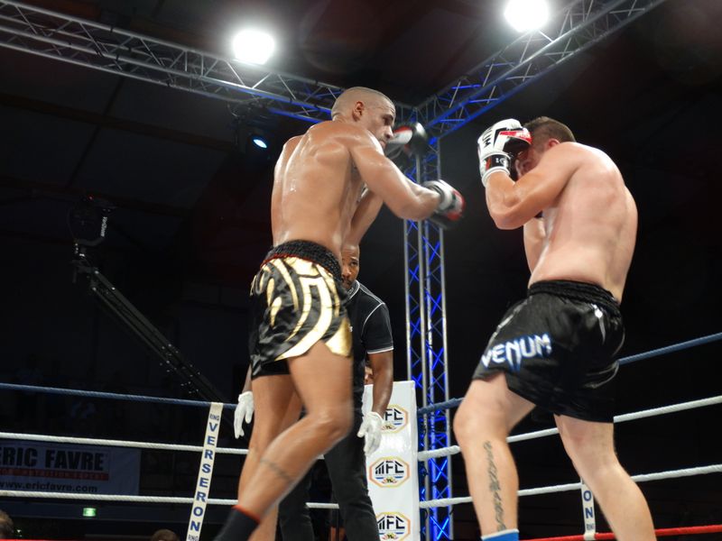 Gala Muay-thaï fighting championship. Lons le Sunier samedi 4 juillet 2015  - Energy Fight Club dsc07534.jpg (large)