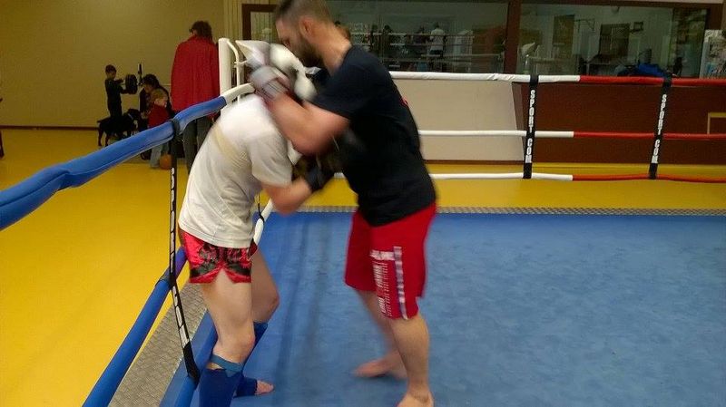 Séance d'entrainement avec Yohan Lidon.Lons le Saunier Mars 2015 - Energy Fight Club 10808106_750944675000844_341183645_n.jpg (large)