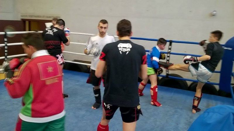 Séance d'entrainement avec Yohan Lidon.Lons le Saunier Mars 2015 - Energy Fight Club 11015888_750944931667485_1395412842_n.jpg (large)