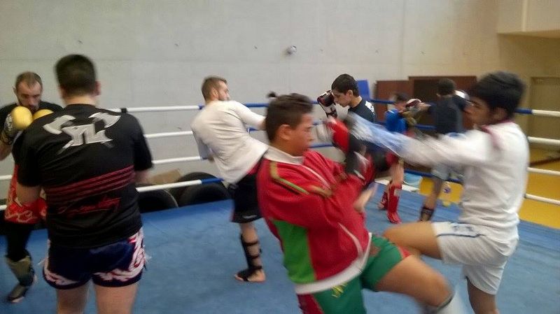 Séance d'entrainement avec Yohan Lidon.Lons le Saunier Mars 2015 - Energy Fight Club 11051547_750945045000807_1971323670_n.jpg (large)