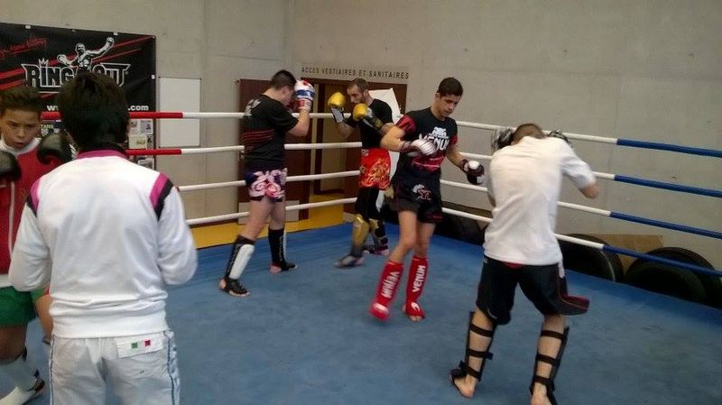 Séance d'entrainement avec Yohan Lidon.Lons le Saunier Mars 2015 - Energy Fight Club 11056647_750944901667488_2030861376_n.jpg (large)