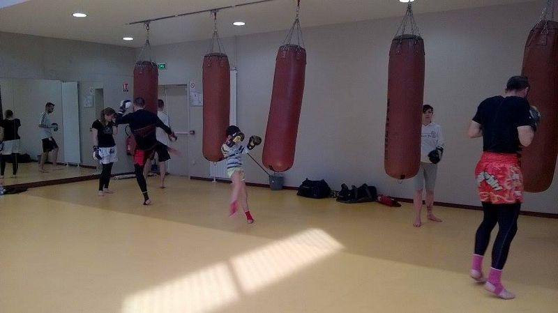 Séance d'entrainement avec Yohan Lidon.Lons le Saunier Mars 2015 - Energy Fight Club 11072092_750945191667459_1235426969_n.jpg (large)