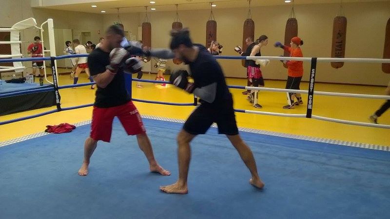 Séance d'entrainement avec Yohan Lidon.Lons le Saunier Mars 2015 - Energy Fight Club 11072800_750944781667500_1774877170_n.jpg (large)