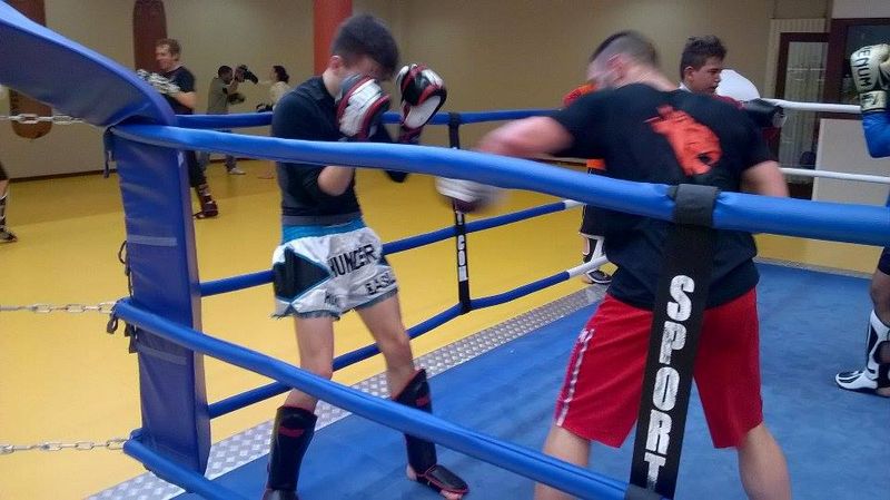 Séance d'entrainement avec Yohan Lidon.Lons le Saunier Mars 2015 - Energy Fight Club 11074147_750944298334215_521263385_n.jpg (large)