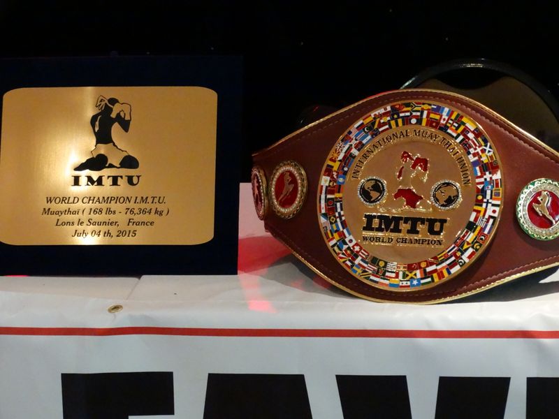 Pesée des champions  au casino .Lons le saunier le 3 juillet 2015 - Energy Fight Club dsc00798.jpg (large)