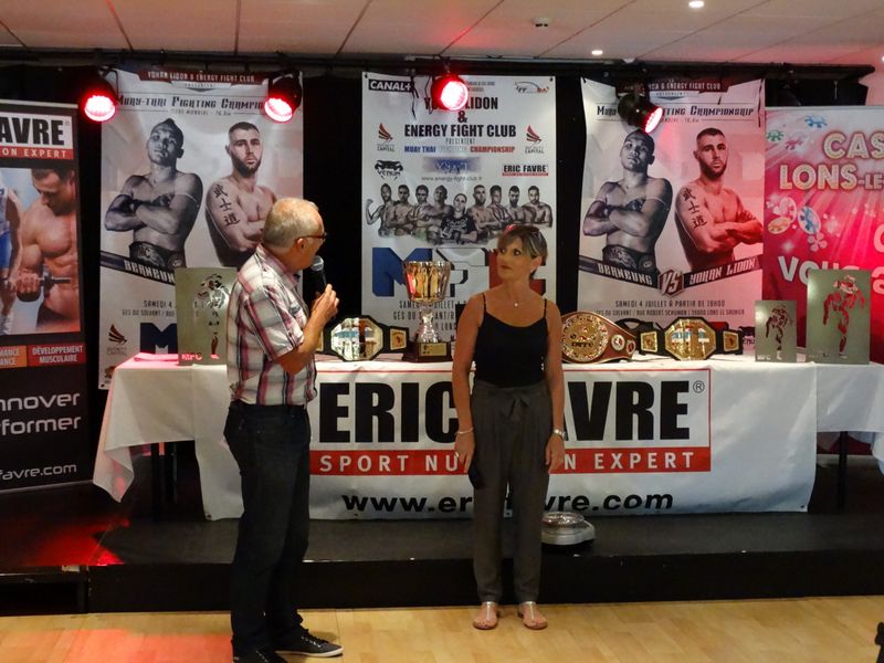 Pesée des champions  au casino .Lons le saunier le 3 juillet 2015 - Energy Fight Club dsc00810.jpg (large)