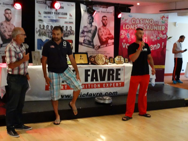 Pesée des champions  au casino .Lons le saunier le 3 juillet 2015 - Energy Fight Club dsc00815.jpg (large)