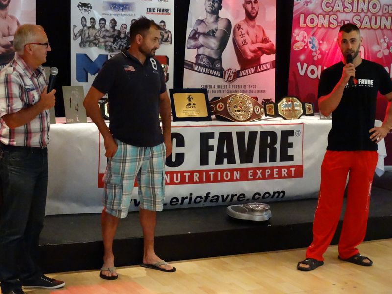 Pesée des champions  au casino .Lons le saunier le 3 juillet 2015 - Energy Fight Club dsc00816.jpg (large)