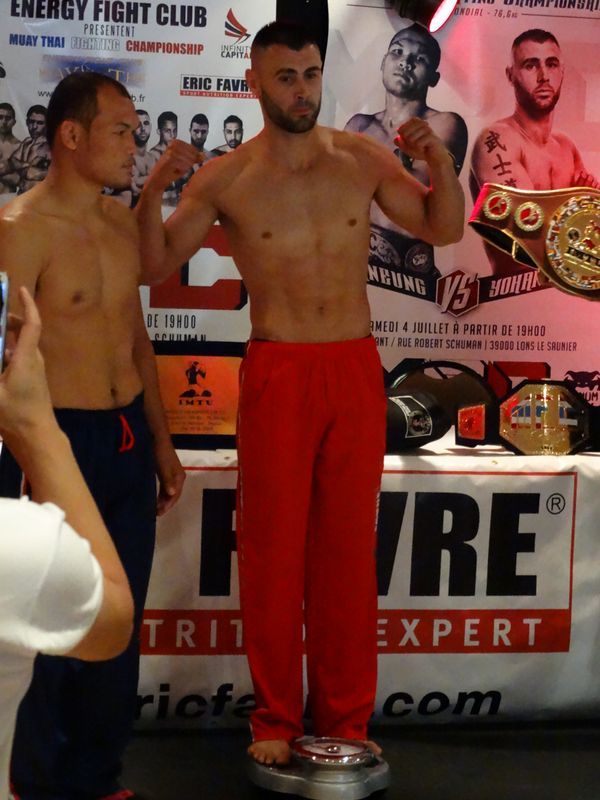 Pesée des champions  au casino .Lons le saunier le 3 juillet 2015 - Energy Fight Club dsc00875.jpg (large)