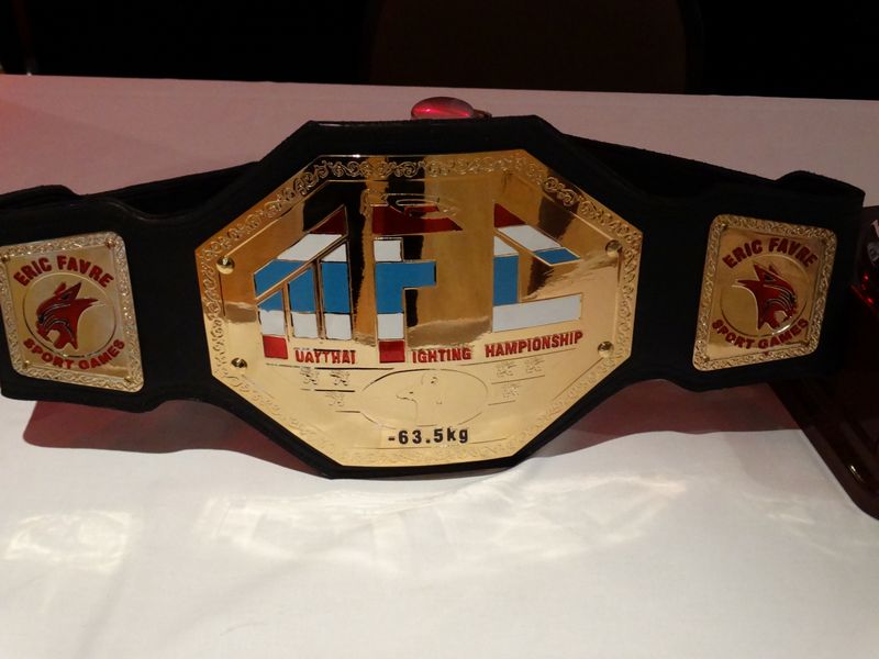 Pesée des champions  au casino .Lons le saunier le 3 juillet 2015 - Energy Fight Club dsc00921.jpg (large)
