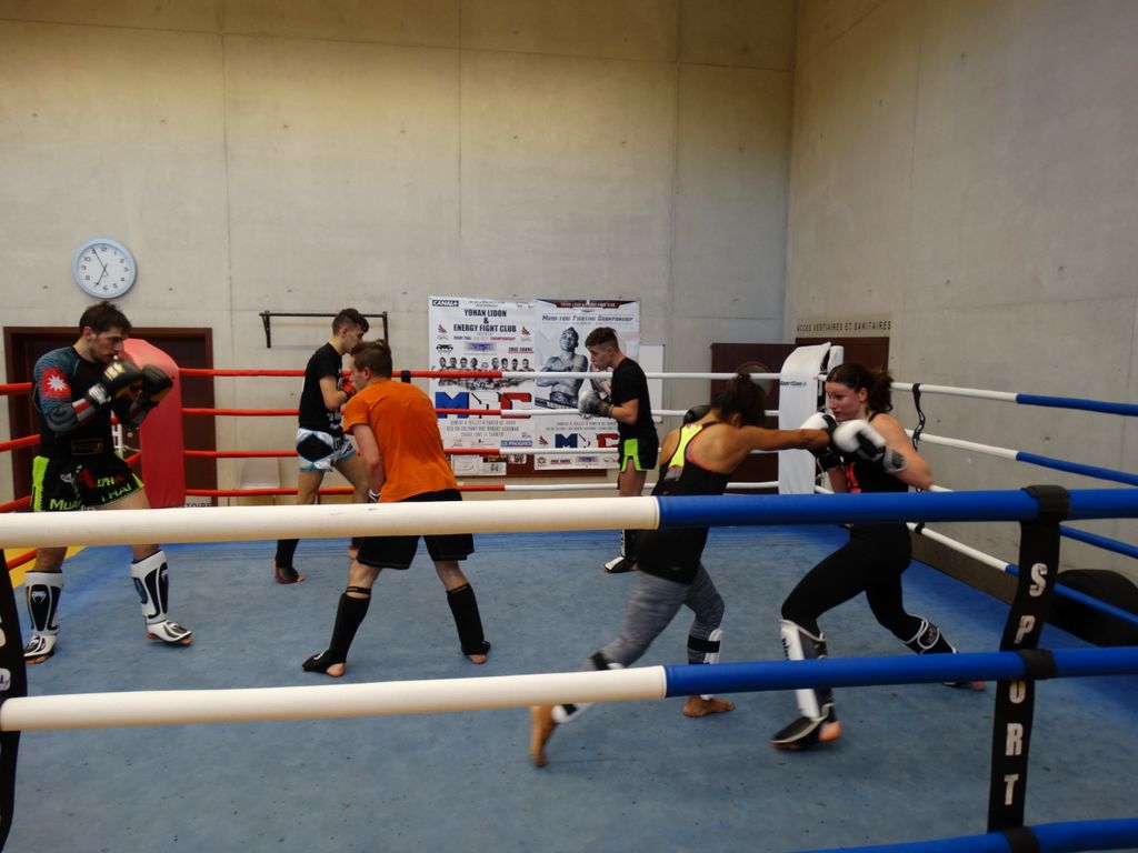 Entrainement interclubs Pontarlier & Oyonax .Lons le Saunier le 10 avril 2016 - Energy Fight Club dsc01919.jpg (large)