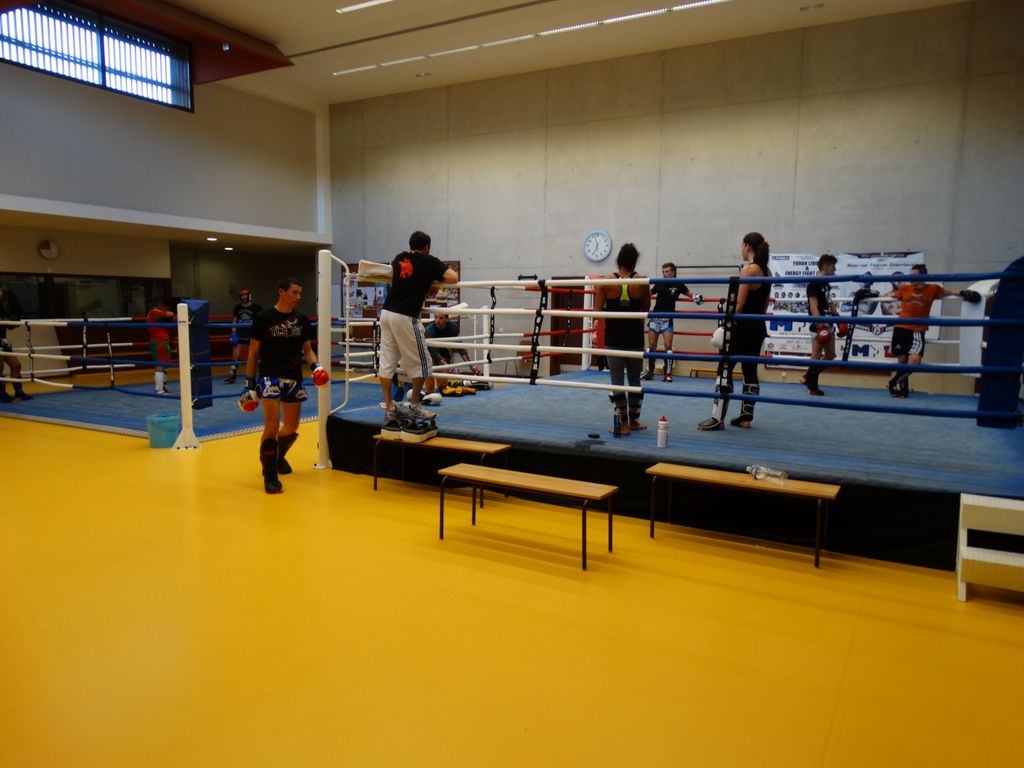 Entrainement interclubs Pontarlier & Oyonax .Lons le Saunier le 10 avril 2016 - Energy Fight Club dsc01927.jpg (large)