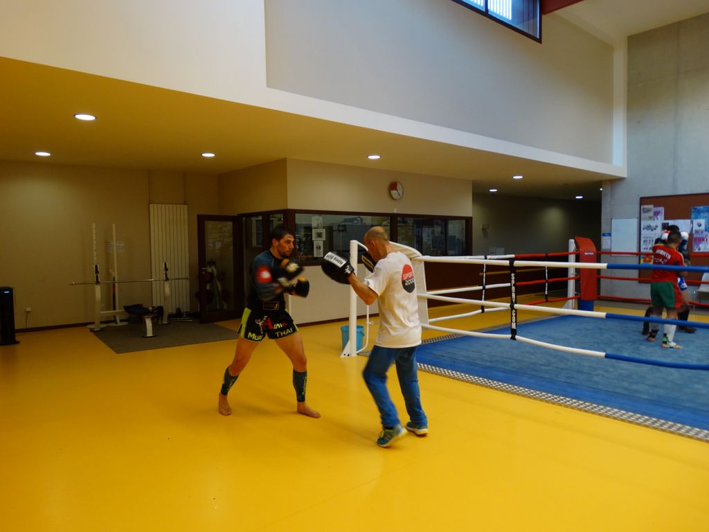 Entrainement interclubs Pontarlier & Oyonax .Lons le Saunier le 10 avril 2016 - Energy Fight Club dsc01948.jpg (large)
