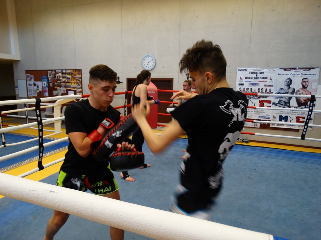 Entrainement interclubs Pontarlier & Oyonax .Lons le Saunier le 10 avril 2016 - Energy Fight Club dsc01957.jpg (large)