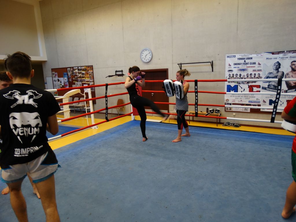 Entrainement interclubs Pontarlier & Oyonax .Lons le Saunier le 10 avril 2016 - Energy Fight Club dsc01958.jpg (large)