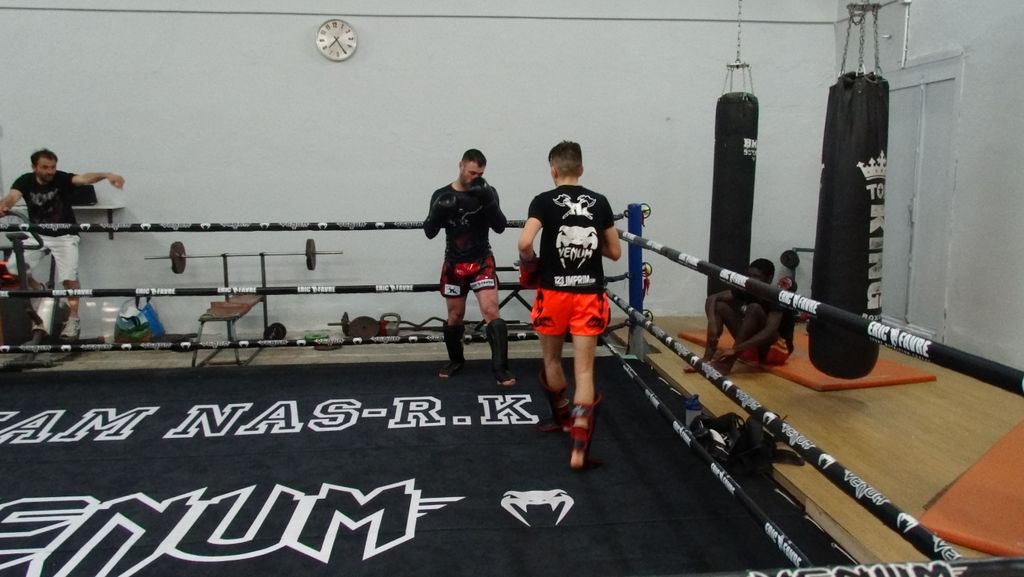 Entrainement à Saint Fons le 12 avril 2016 - Energy Fight Club dsc02067.jpg (large)