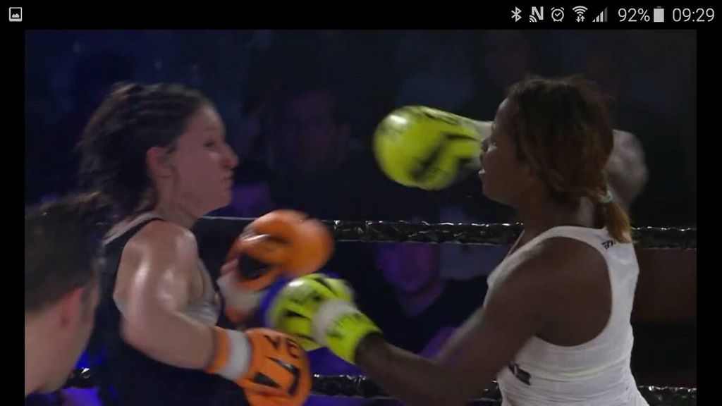 Laurie Catherin.MFC 4 le samedi 5 mars 2016 à St Priest - Energy Fight Club 12841382_10153917965606788_7129222108158093449_o.jpg (large)