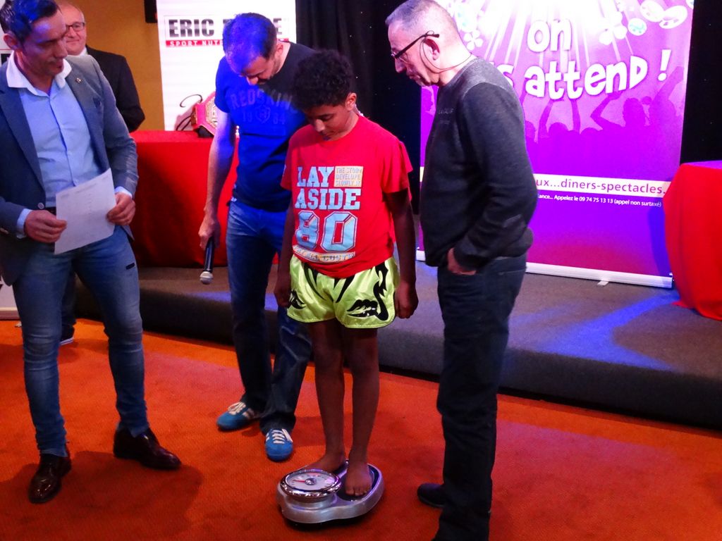 Pesée du MFC5.Lons le saunier le 29 avril 2016 - Energy Fight Club dsc02084.jpg (large)
