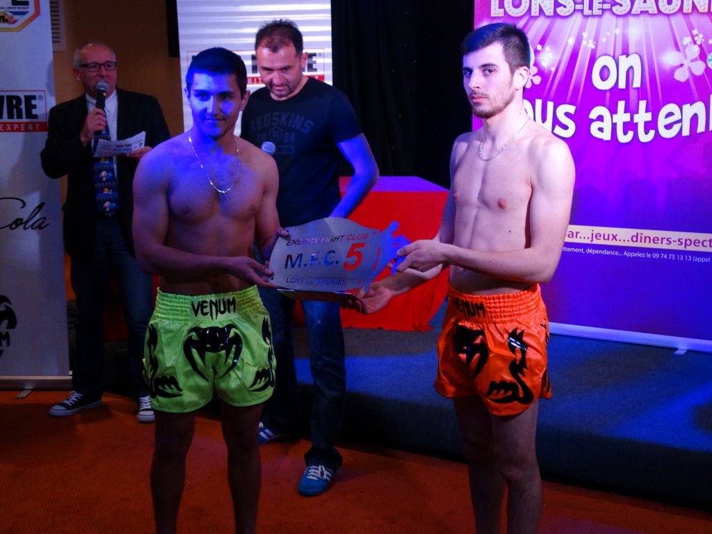Pesée du MFC5.Lons le saunier le 29 avril 2016 - Energy Fight Club dsc02091.jpg (large)
