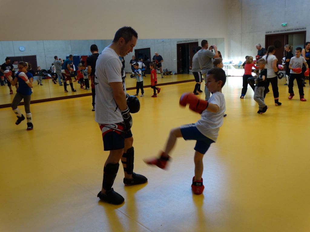 Entrainement enfants & adultes le samedi 19 décembre 2015 - Energy Fight Club dsc00957.jpg (large)