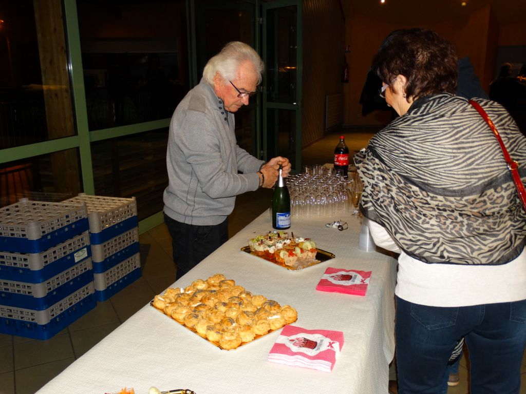 Soirée remerciements aux sponsors et bénévoles.Lons le Saunier le 11 décembre 2015 - Energy Fight Club dsc00729.jpg (large)