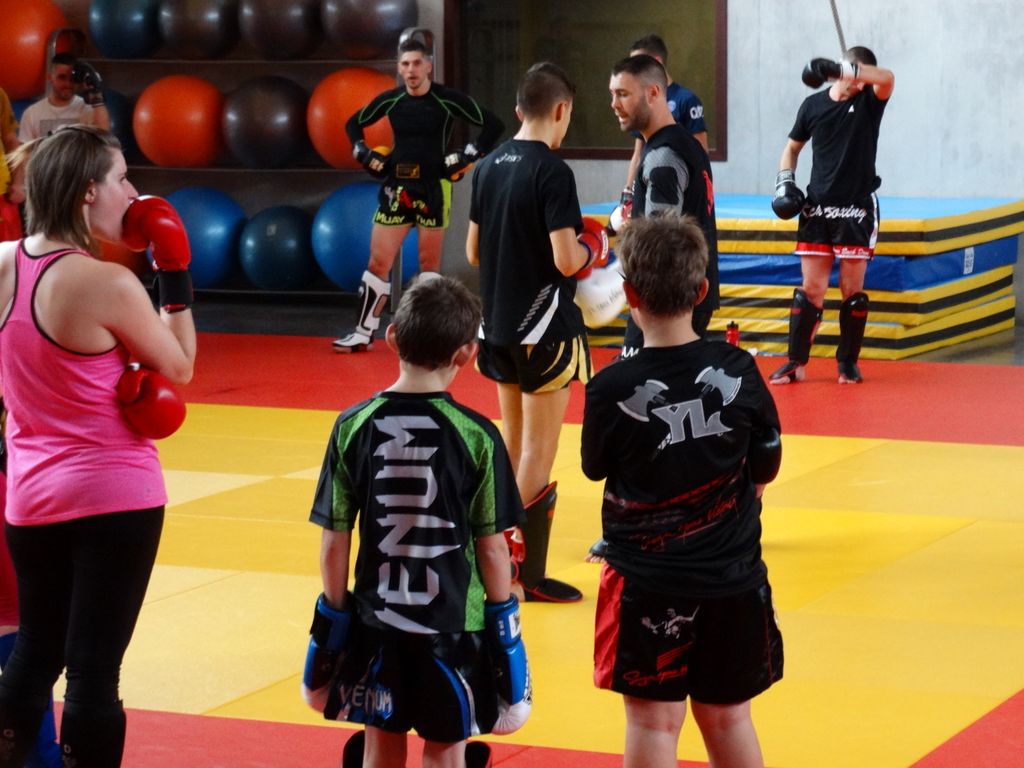 Stage de perfectionnement de boxe thaï avec Yohann Lidon le 18 octobre 2015 - Energy Fight Club dsc00391.jpg (large)