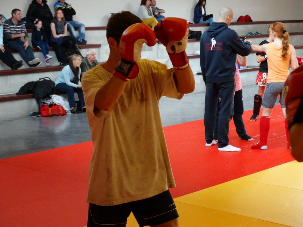 Stage de perfectionnement de boxe thaï avec Yohann Lidon le 18 octobre 2015 - Energy Fight Club dsc00397.jpg (large)