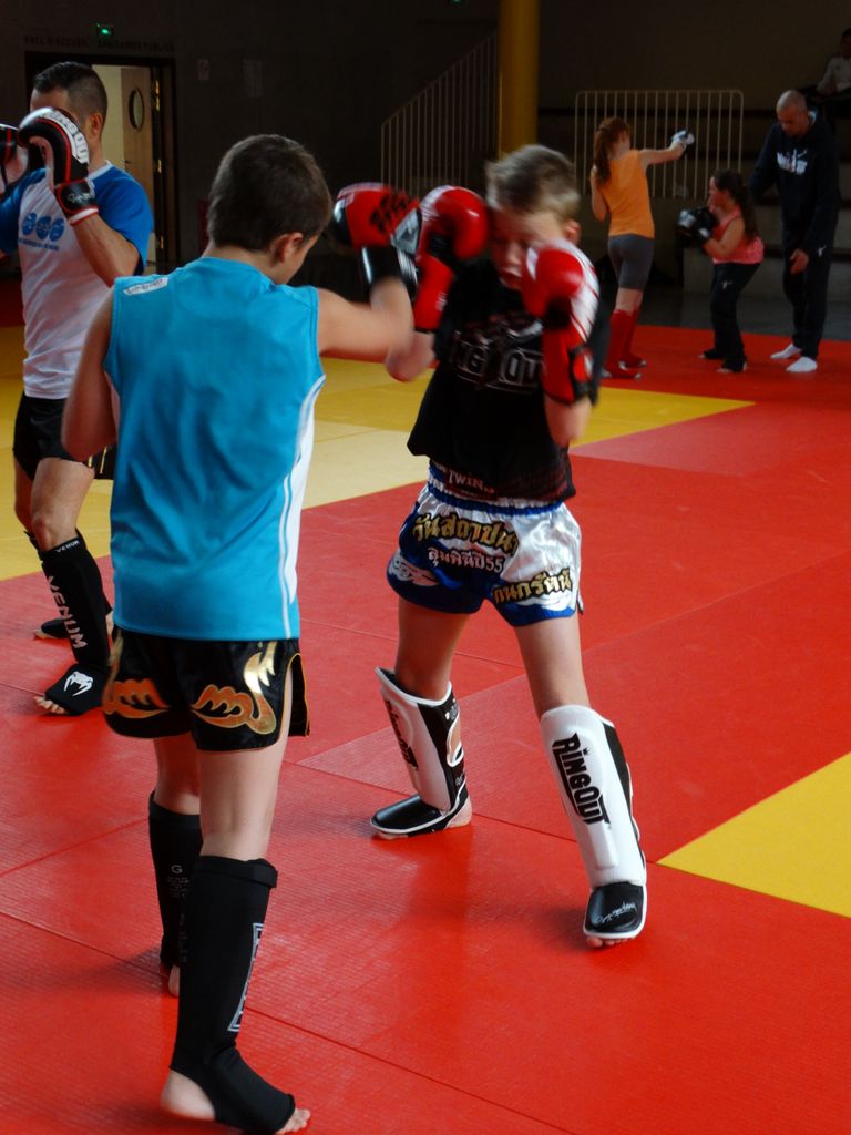 Stage de perfectionnement de boxe thaï avec Yohann Lidon le 18 octobre 2015 - Energy Fight Club dsc00403.jpg (large)