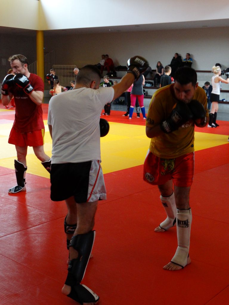 Stage de perfectionnement de boxe thaï avec Yohann Lidon le 18 octobre 2015 - Energy Fight Club dsc00409.jpg (large)