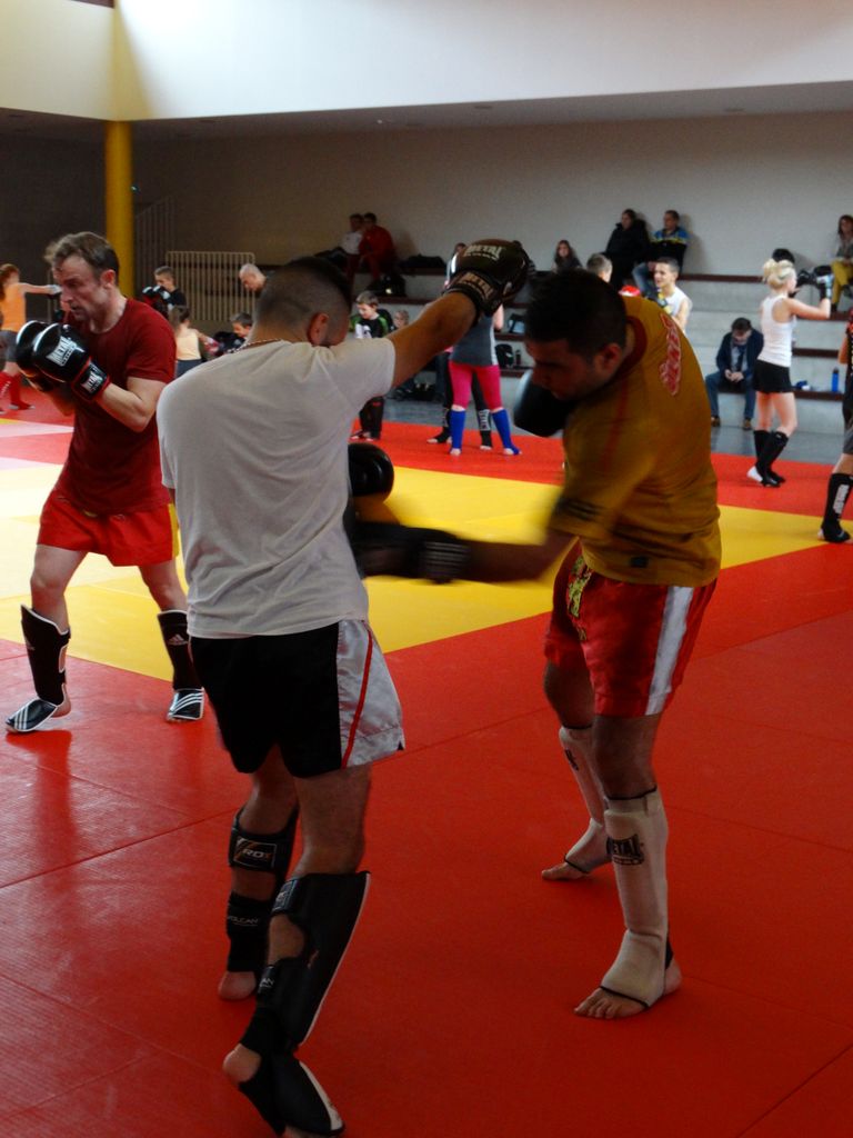 Stage de perfectionnement de boxe thaï avec Yohann Lidon le 18 octobre 2015 - Energy Fight Club dsc00411.jpg (large)