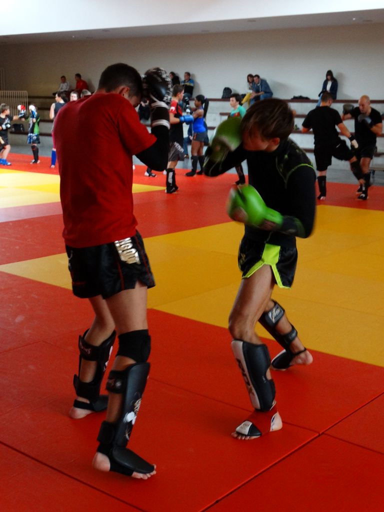 Stage de perfectionnement de boxe thaï avec Yohann Lidon le 18 octobre 2015 - Energy Fight Club dsc00416.jpg (large)