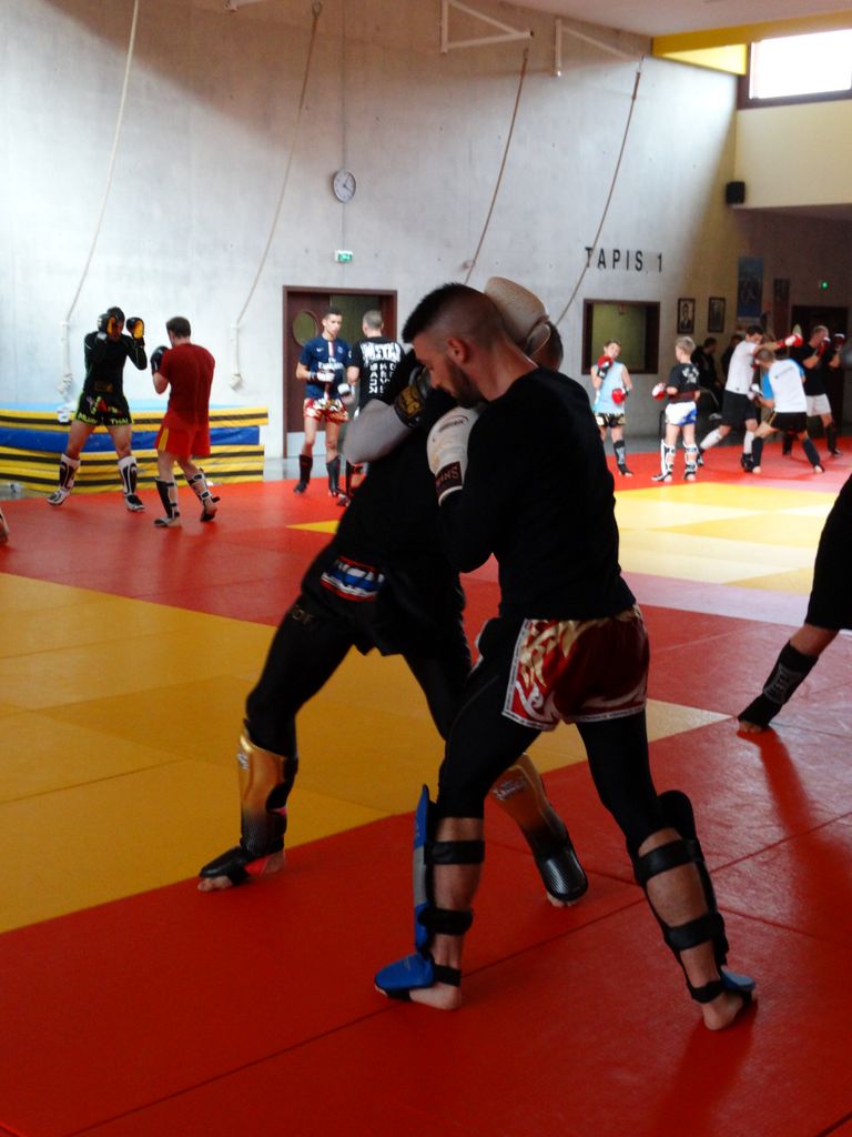 Stage de perfectionnement de boxe thaï avec Yohann Lidon le 18 octobre 2015 - Energy Fight Club dsc00419.jpg (large)