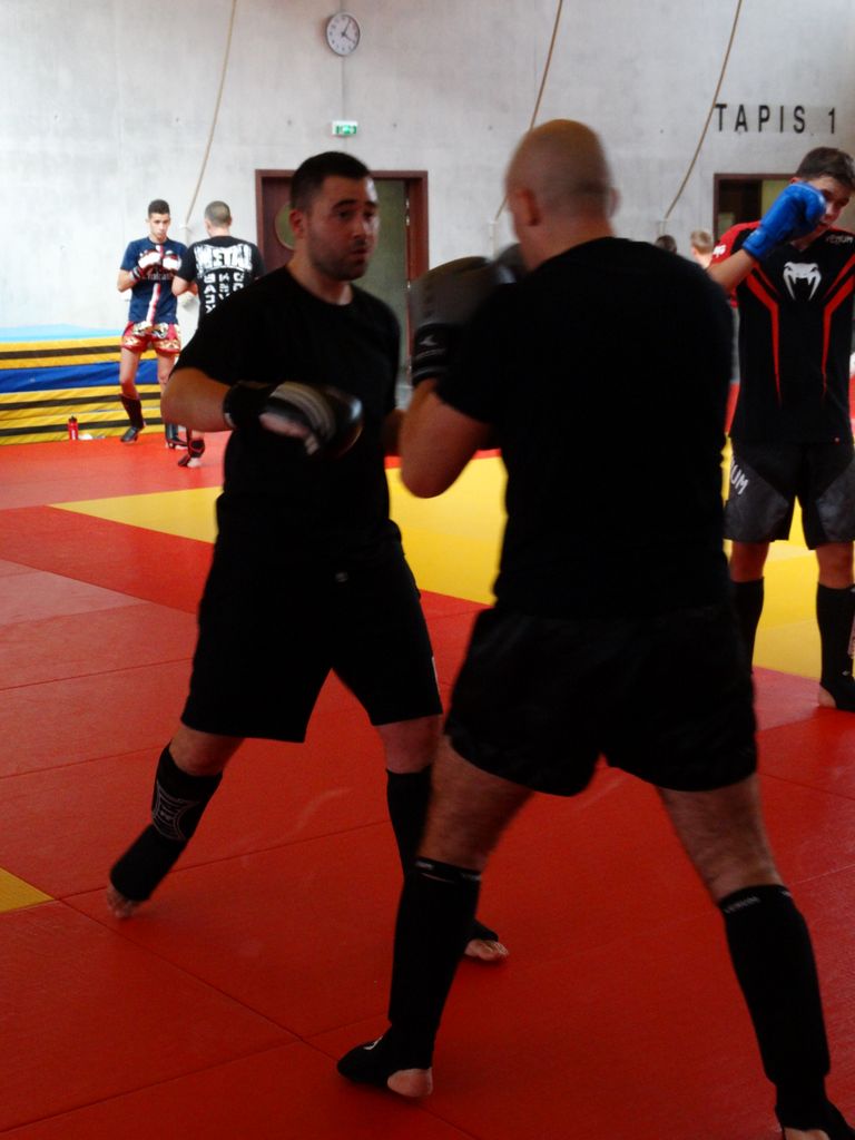 Stage de perfectionnement de boxe thaï avec Yohann Lidon le 18 octobre 2015 - Energy Fight Club dsc00429.jpg (large)