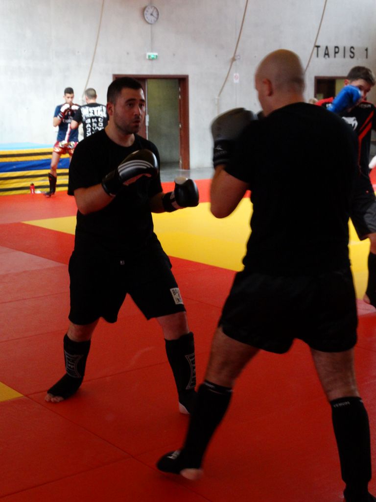 Stage de perfectionnement de boxe thaï avec Yohann Lidon le 18 octobre 2015 - Energy Fight Club dsc00430.jpg (large)