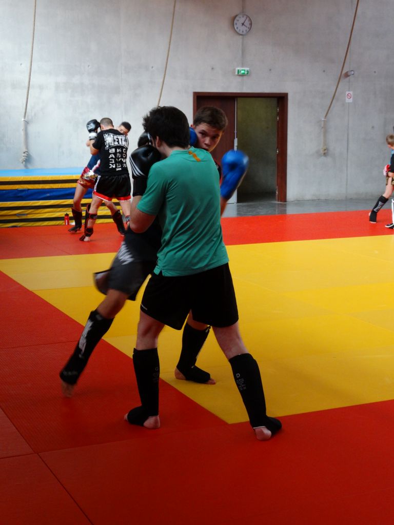 Stage de perfectionnement de boxe thaï avec Yohann Lidon le 18 octobre 2015 - Energy Fight Club dsc00433.jpg (large)