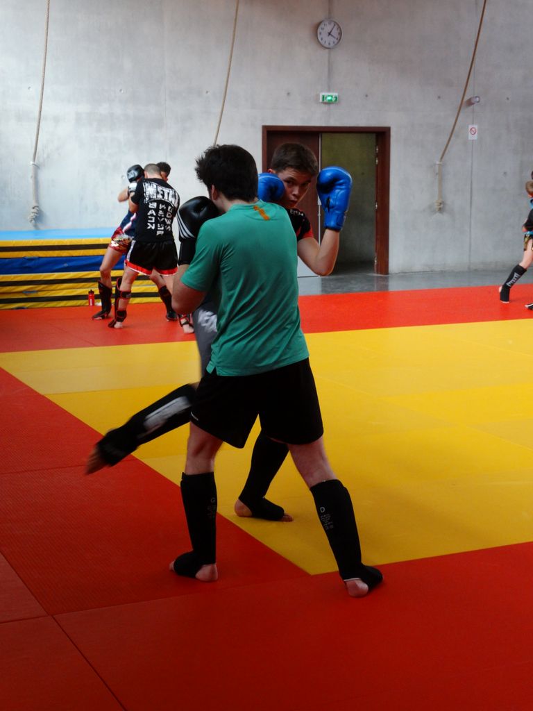 Stage de perfectionnement de boxe thaï avec Yohann Lidon le 18 octobre 2015 - Energy Fight Club dsc00434.jpg (large)