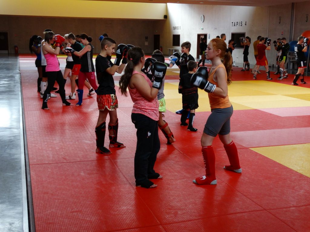 Stage de perfectionnement de boxe thaï avec Yohann Lidon le 18 octobre 2015 - Energy Fight Club dsc00460.jpg (large)