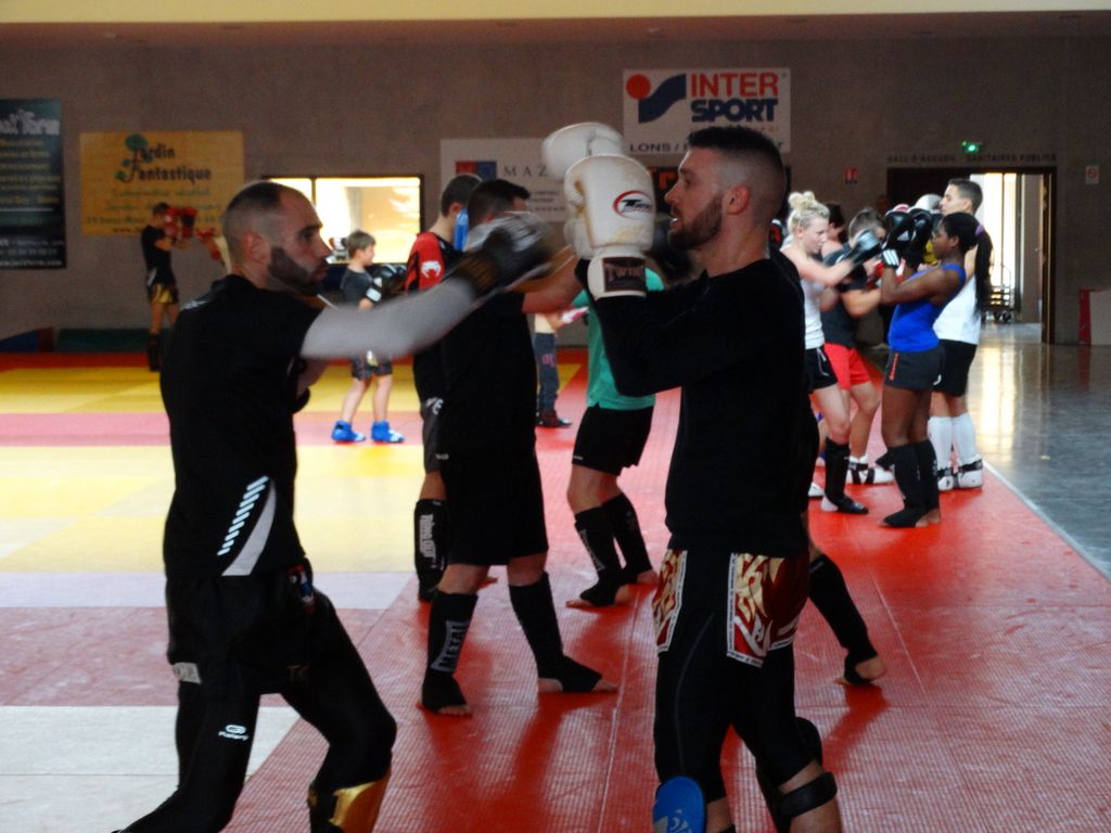 Stage de perfectionnement de boxe thaï avec Yohann Lidon le 18 octobre 2015 - Energy Fight Club dsc00463.jpg (large)