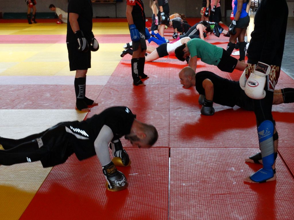 Stage de perfectionnement de boxe thaï avec Yohann Lidon le 18 octobre 2015 - Energy Fight Club dsc00466.jpg (large)