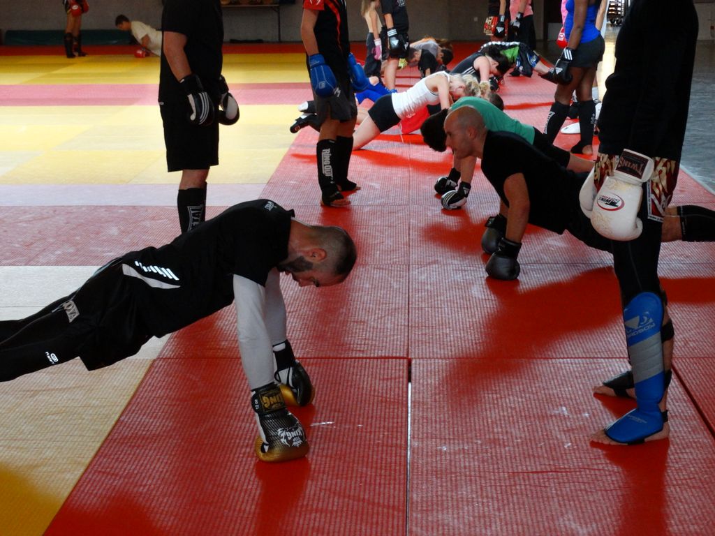 Stage de perfectionnement de boxe thaï avec Yohann Lidon le 18 octobre 2015 - Energy Fight Club dsc00468.jpg (large)