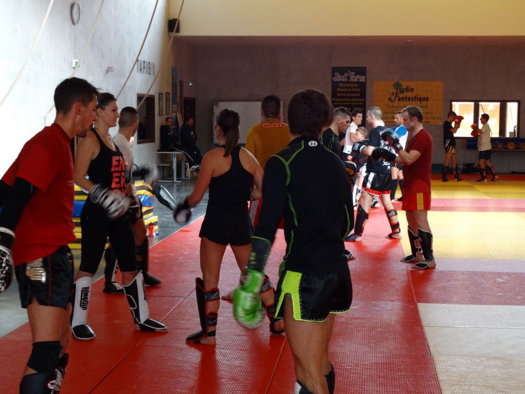 Stage de perfectionnement de boxe thaï avec Yohann Lidon le 18 octobre 2015 - Energy Fight Club dsc00471.jpg (large)