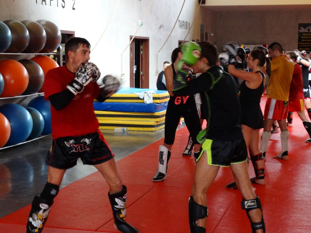 Stage de perfectionnement de boxe thaï avec Yohann Lidon le 18 octobre 2015 - Energy Fight Club dsc00476.jpg (large)