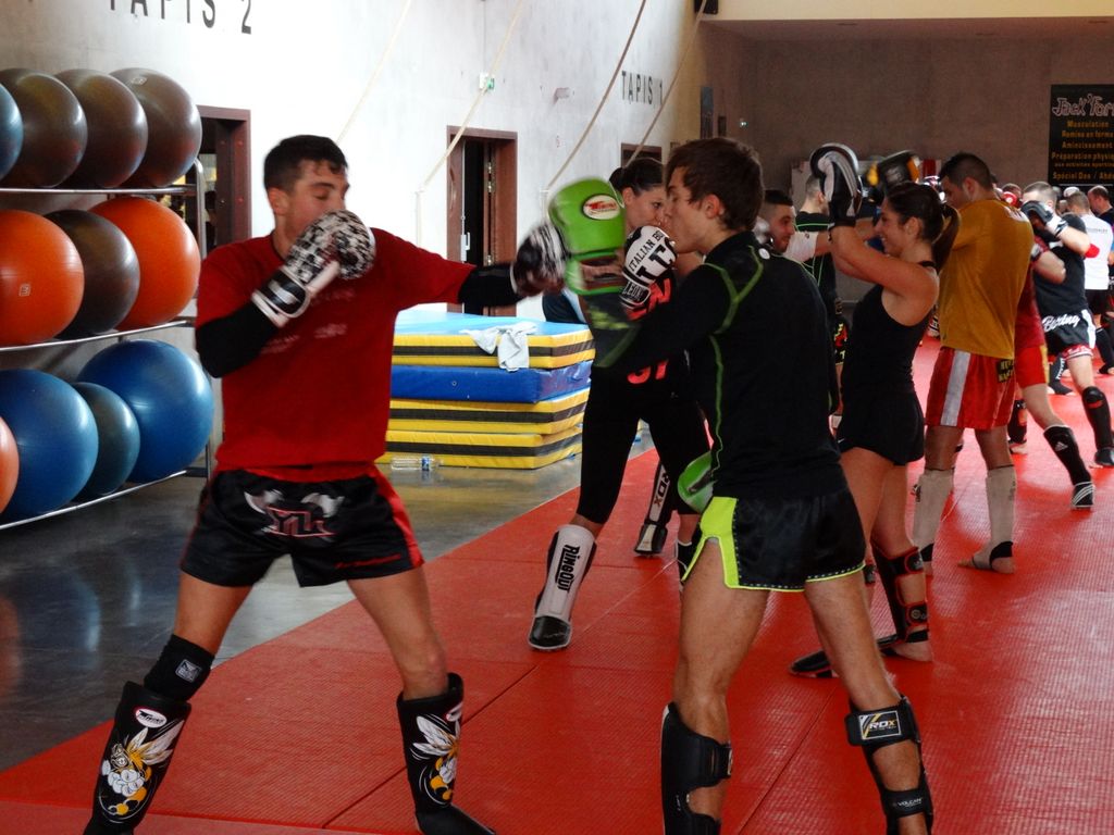 Stage de perfectionnement de boxe thaï avec Yohann Lidon le 18 octobre 2015 - Energy Fight Club dsc00477.jpg (large)
