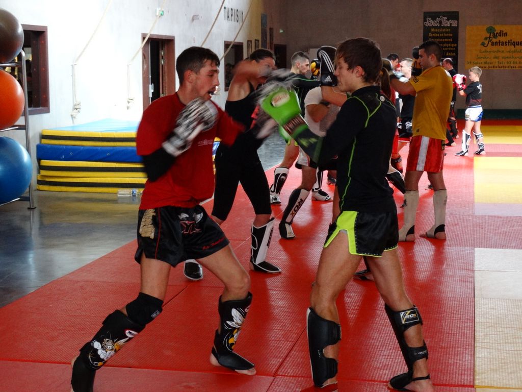 Stage de perfectionnement de boxe thaï avec Yohann Lidon le 18 octobre 2015 - Energy Fight Club dsc00480.jpg (large)