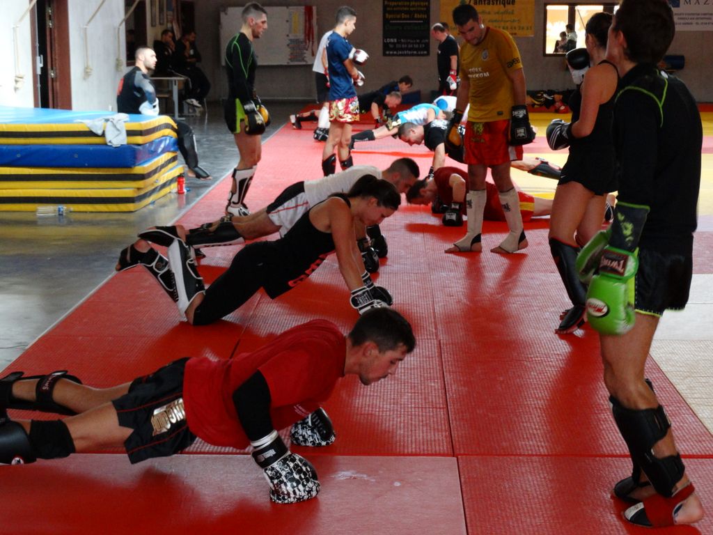 Stage de perfectionnement de boxe thaï avec Yohann Lidon le 18 octobre 2015 - Energy Fight Club dsc00483.jpg (large)