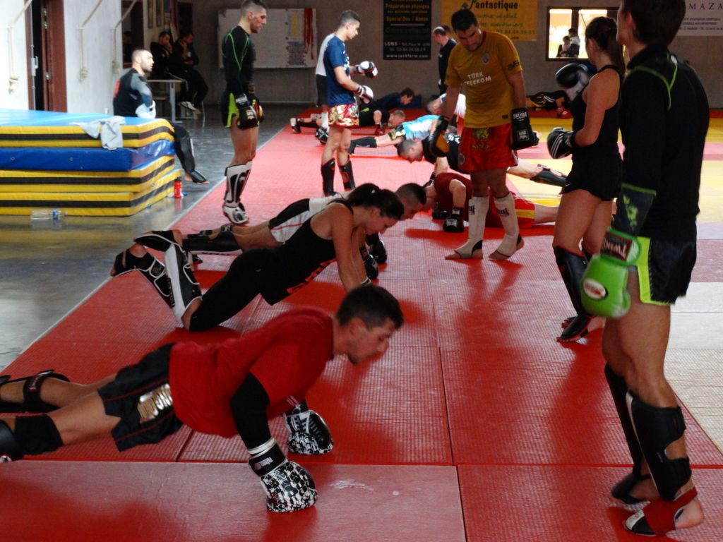 Stage de perfectionnement de boxe thaï avec Yohann Lidon le 18 octobre 2015 - Energy Fight Club dsc00484.jpg (large)